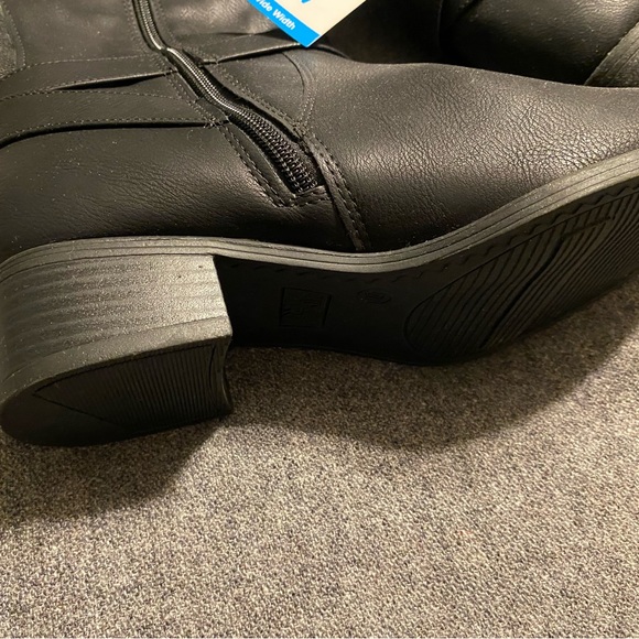 NWT wide calf black boots - Picture 4 of 8